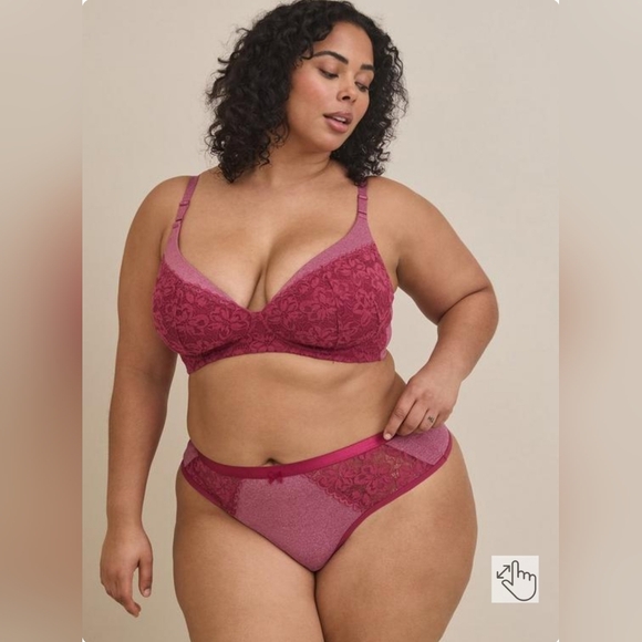 Torrid Dream Wire-Free Plunge Bra - Picture 3 of 4